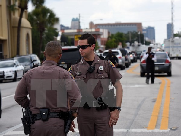 Fusillade d’Orlando : la question sur les armes à feu relancée - ảnh 1